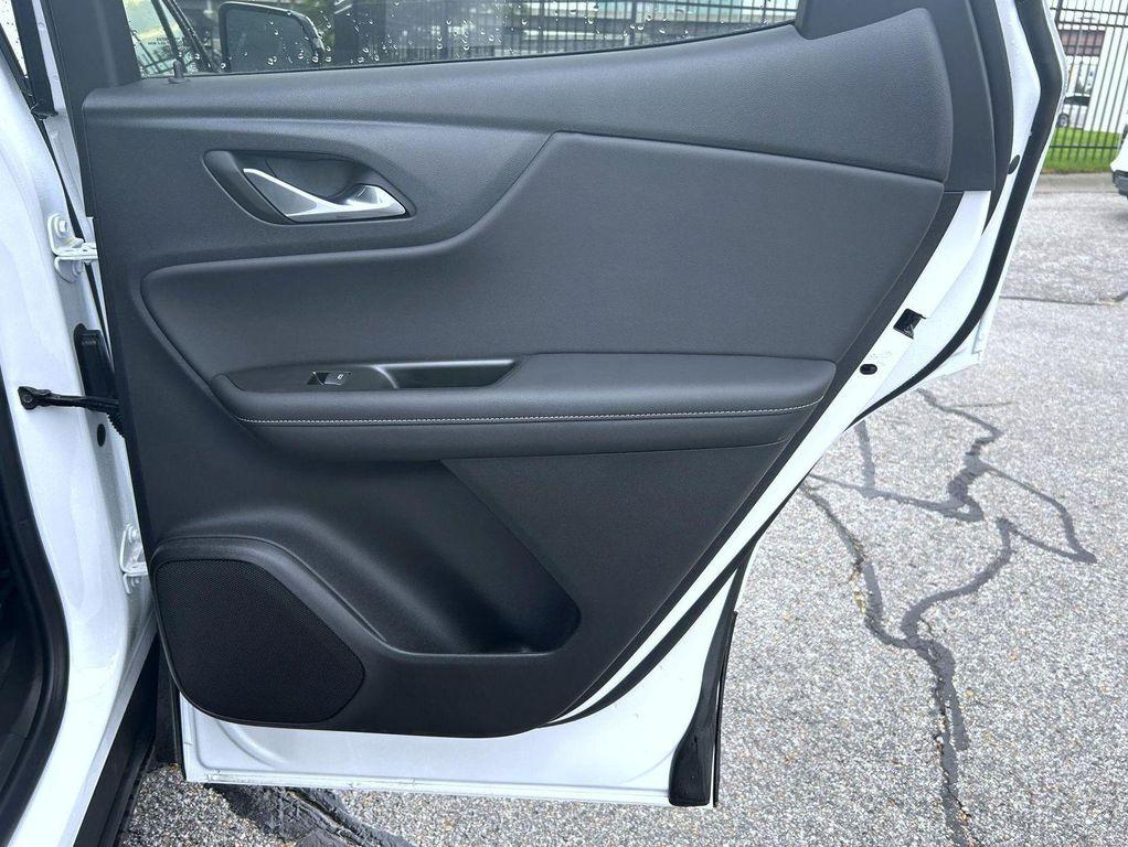new 2025 Chevrolet Blazer car, priced at $45,629