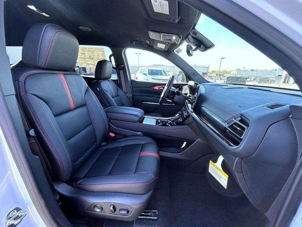 new 2026 Chevrolet Traverse car, priced at $61,519