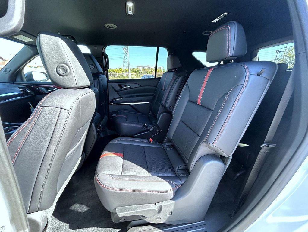 new 2026 Chevrolet Traverse car, priced at $61,519