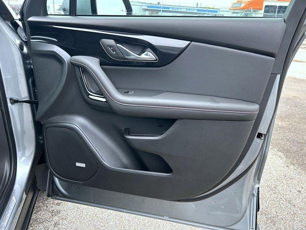 new 2025 Chevrolet Blazer car, priced at $45,868