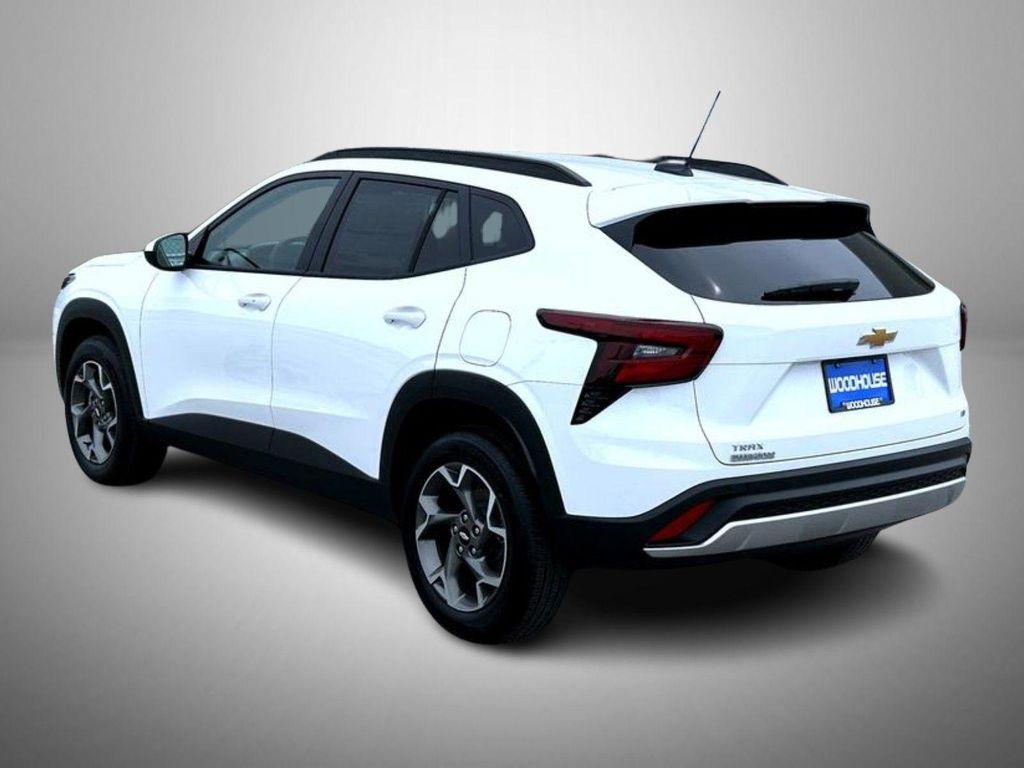 new 2025 Chevrolet Trax car, priced at $25,423