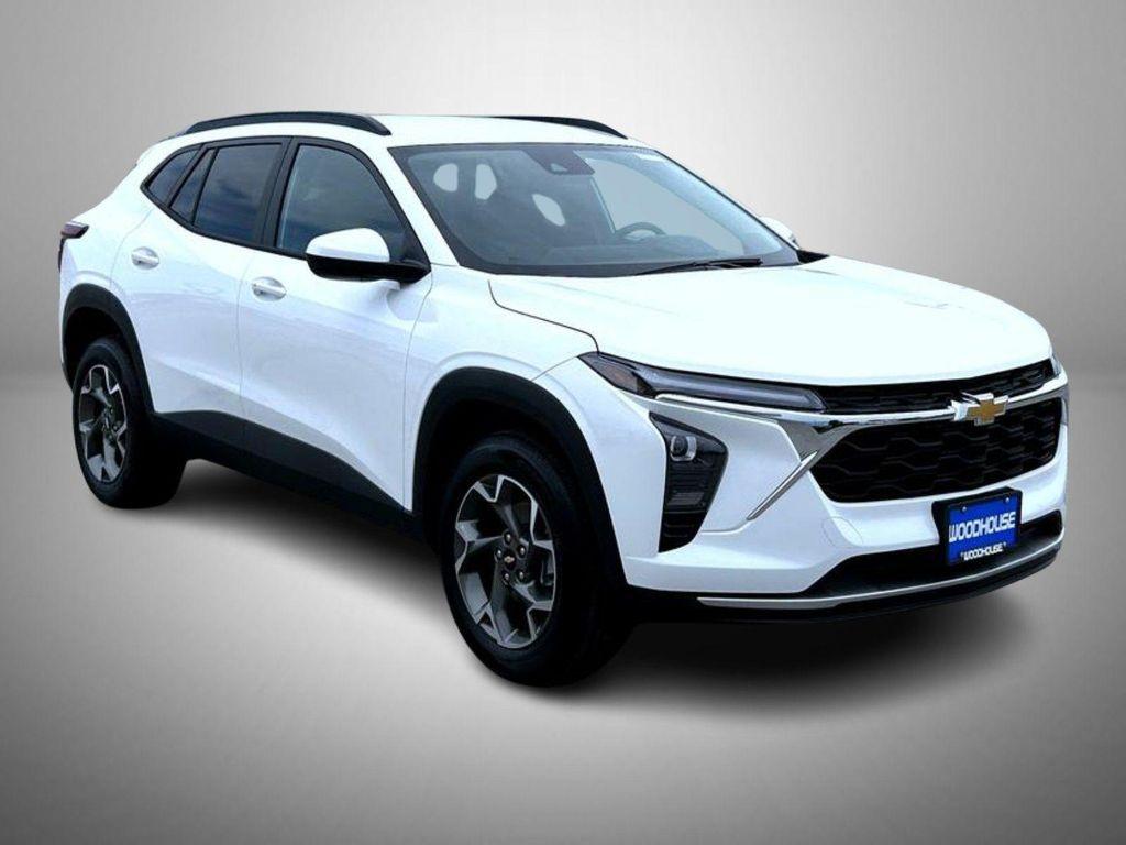 new 2025 Chevrolet Trax car, priced at $25,423