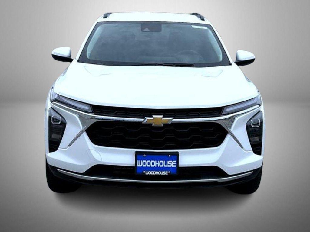 new 2025 Chevrolet Trax car, priced at $25,423
