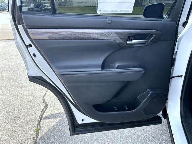used 2023 Toyota Highlander car, priced at $41,653