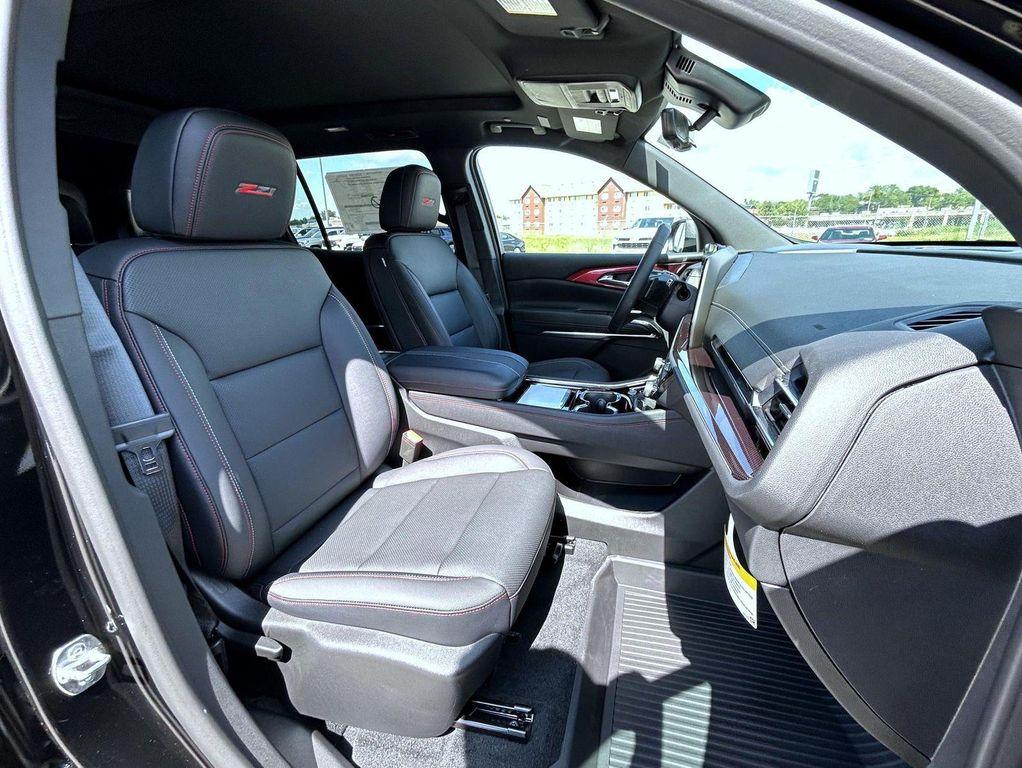 new 2026 Chevrolet Traverse car, priced at $54,543