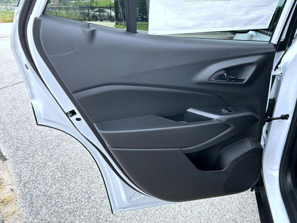 new 2025 Chevrolet Trax car, priced at $27,254