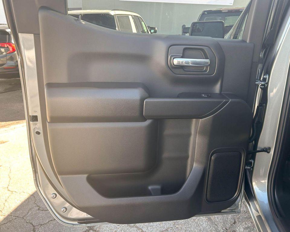 new 2025 Chevrolet Silverado 1500 car, priced at $43,181