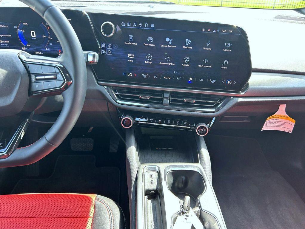 new 2025 Chevrolet Equinox EV car, priced at $43,384