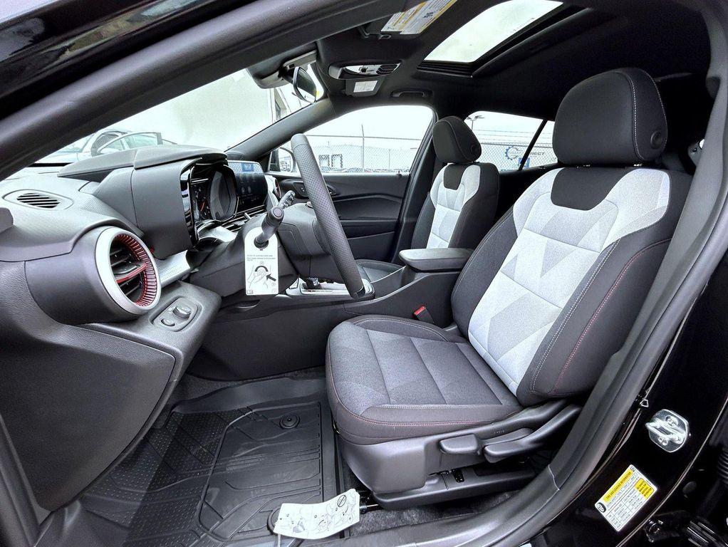 new 2025 Chevrolet Trax car, priced at $25,287