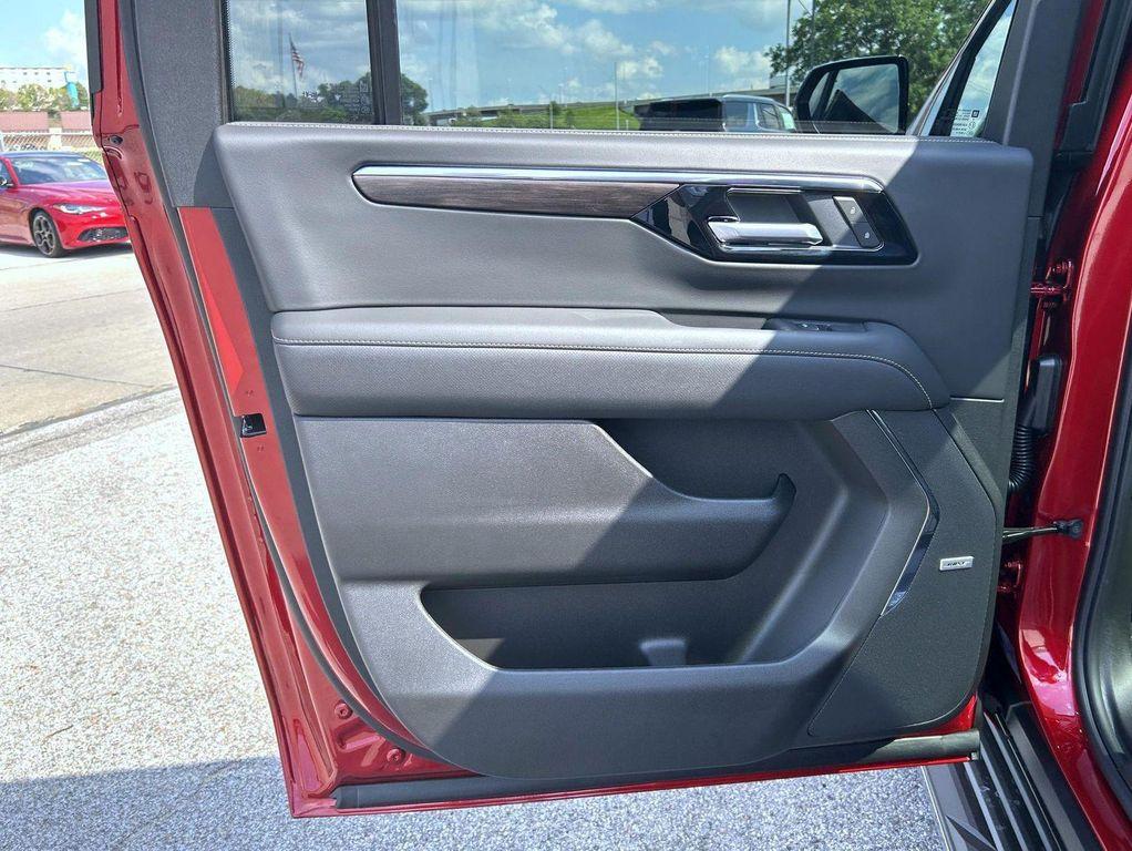 new 2025 Chevrolet Suburban car, priced at $82,630