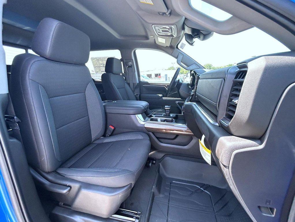 new 2025 Chevrolet Silverado 1500 car, priced at $53,168