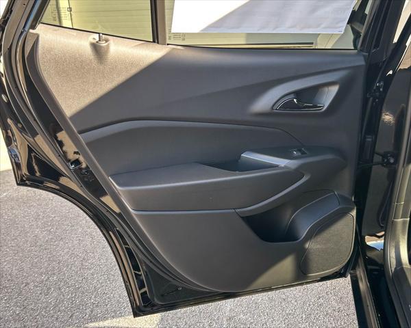 new 2025 Chevrolet Trax car, priced at $26,977