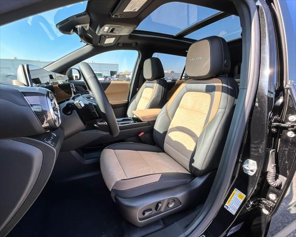 new 2025 Chevrolet Equinox car, priced at $40,174