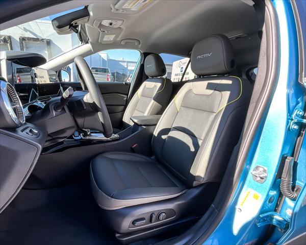 new 2025 Chevrolet Trax car, priced at $26,884