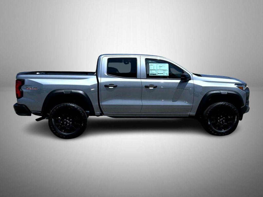 new 2026 Chevrolet Colorado car, priced at $43,245