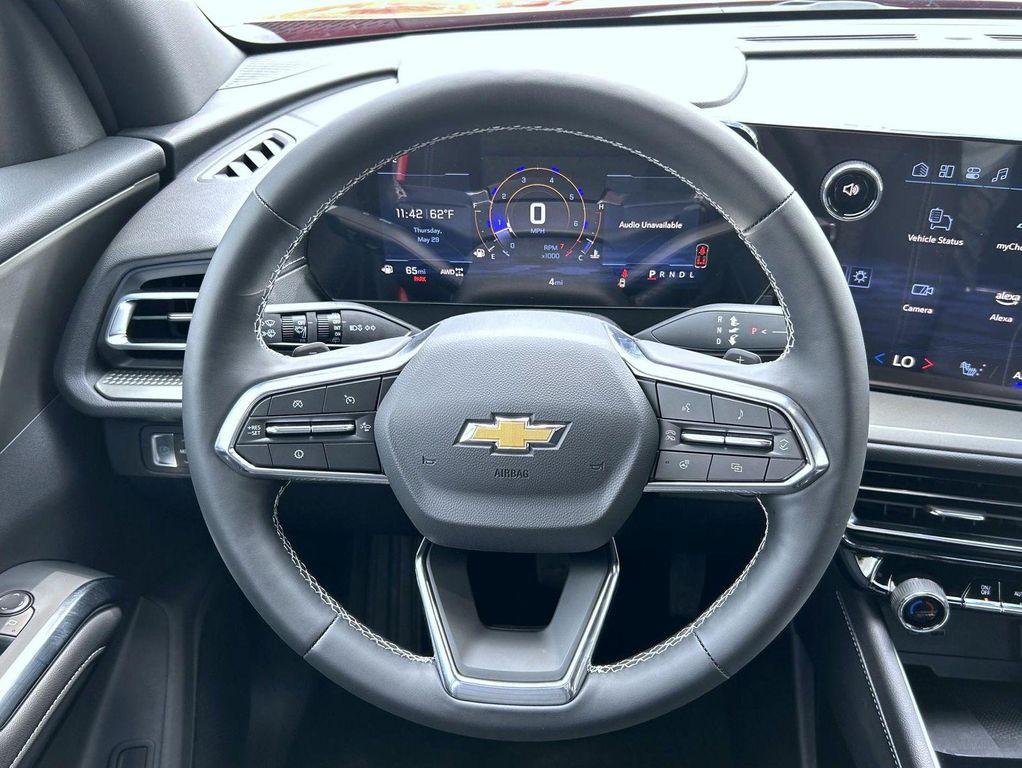 new 2025 Chevrolet Traverse car, priced at $40,989
