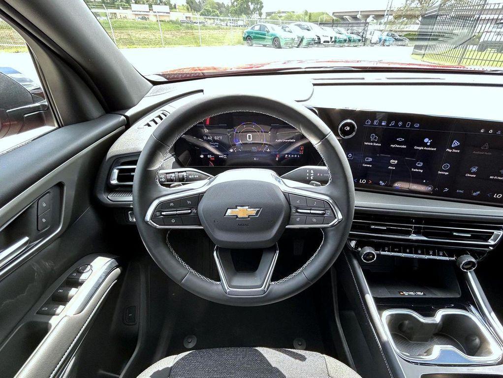 new 2025 Chevrolet Traverse car, priced at $40,989