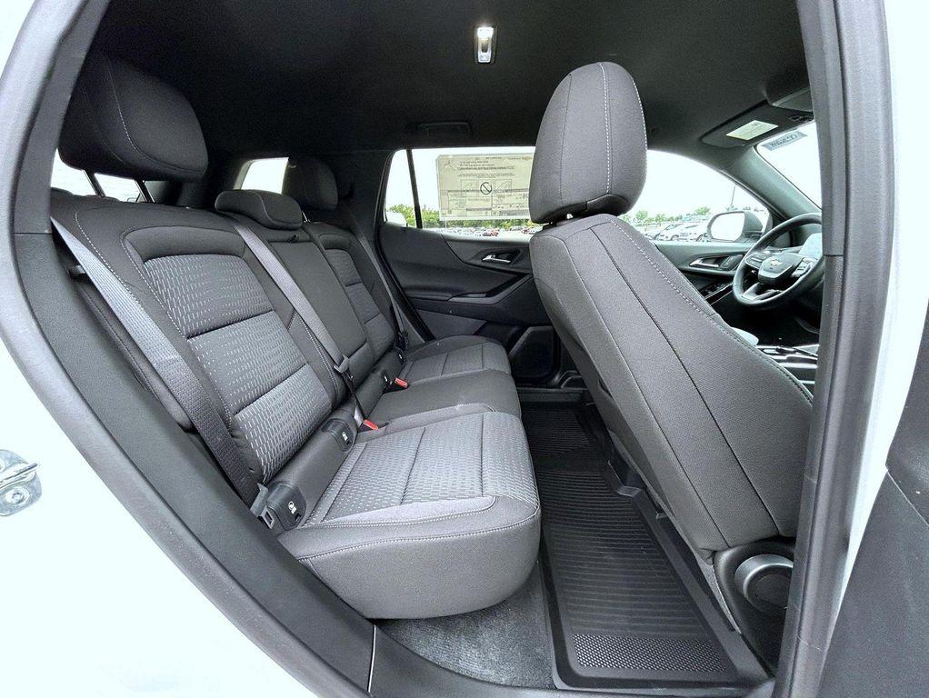 new 2026 Chevrolet Equinox car, priced at $30,731