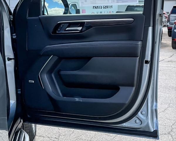 new 2025 Chevrolet Suburban car, priced at $87,608