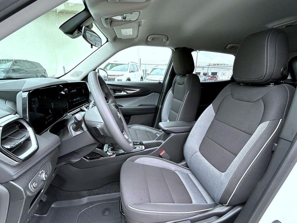 new 2026 Chevrolet TrailBlazer car, priced at $28,270