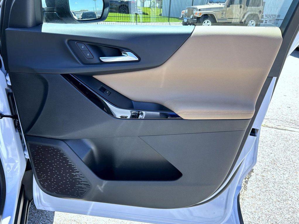 new 2026 Chevrolet Equinox car, priced at $37,456