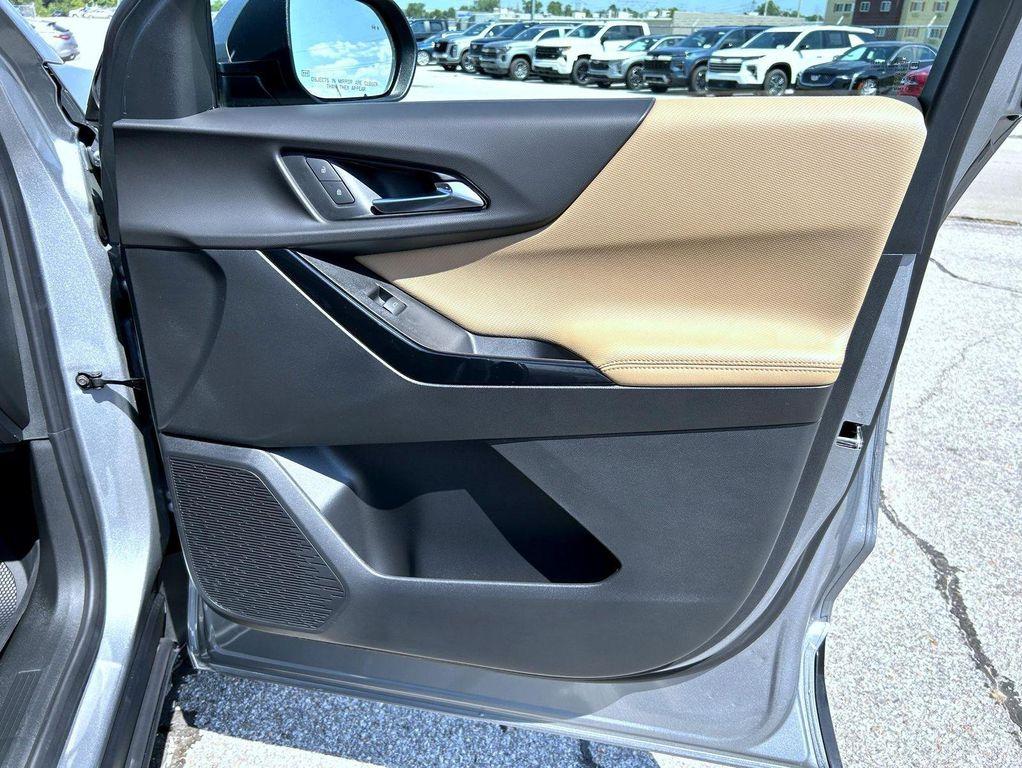 new 2026 Chevrolet Equinox car, priced at $38,400