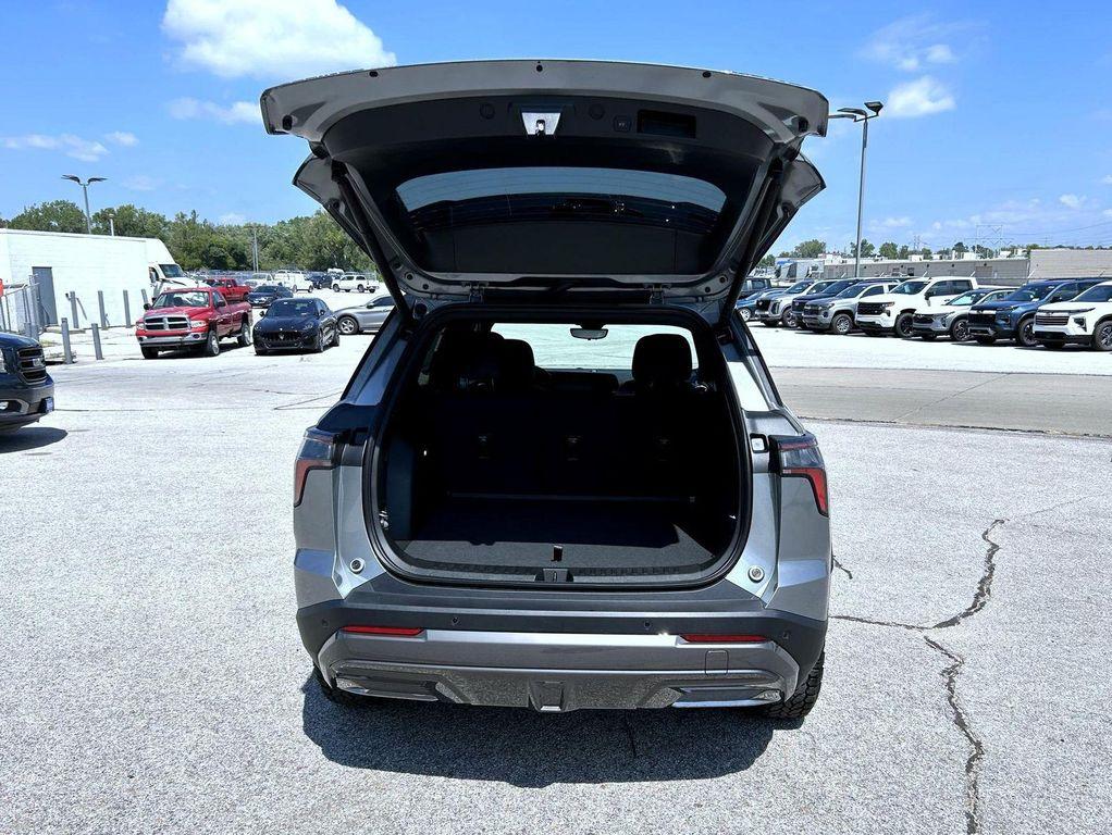 new 2026 Chevrolet Equinox car, priced at $38,400