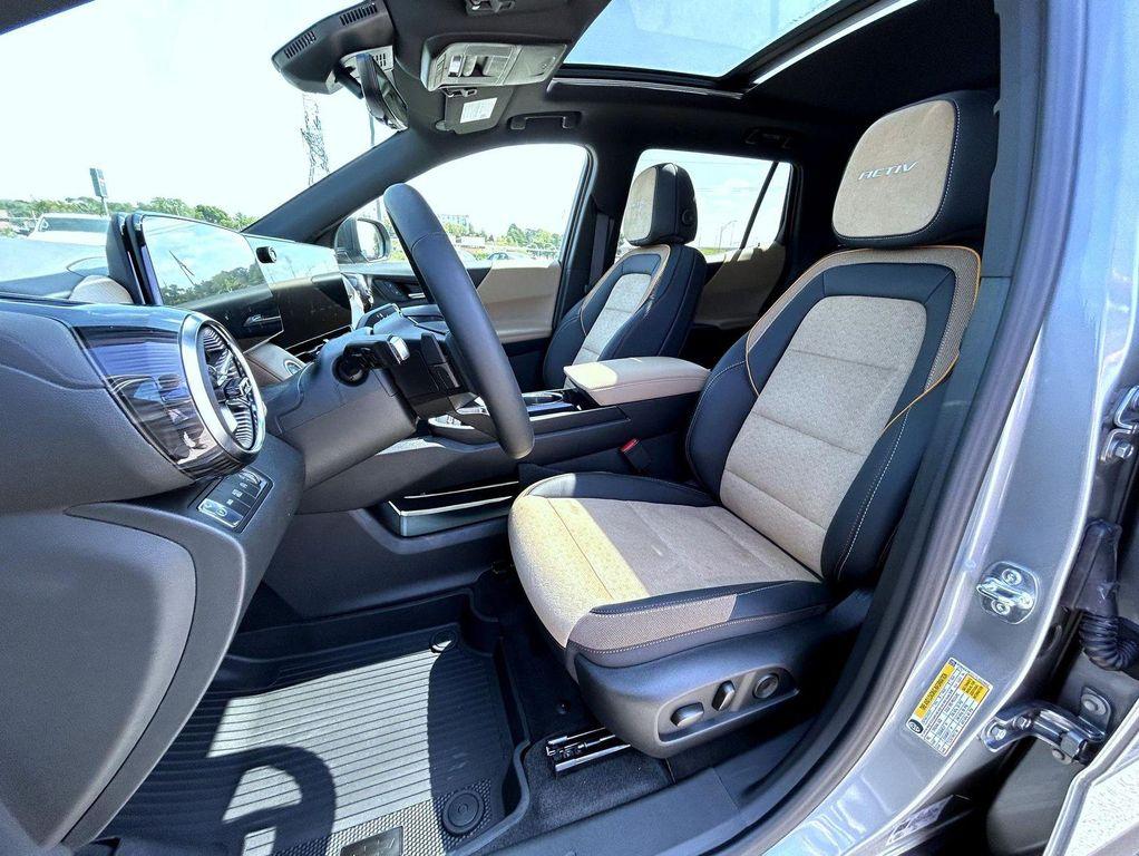 new 2026 Chevrolet Equinox car, priced at $38,400