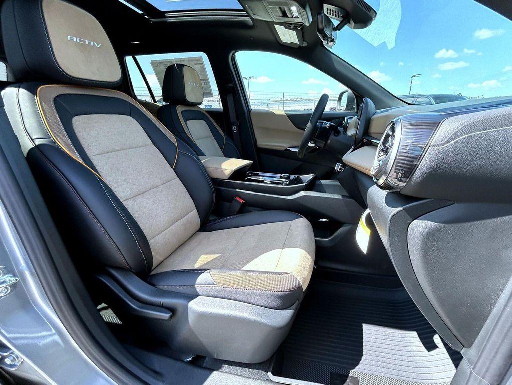 new 2026 Chevrolet Equinox car, priced at $38,400