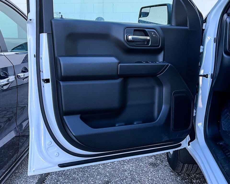 new 2025 Chevrolet Silverado 1500 car, priced at $43,181