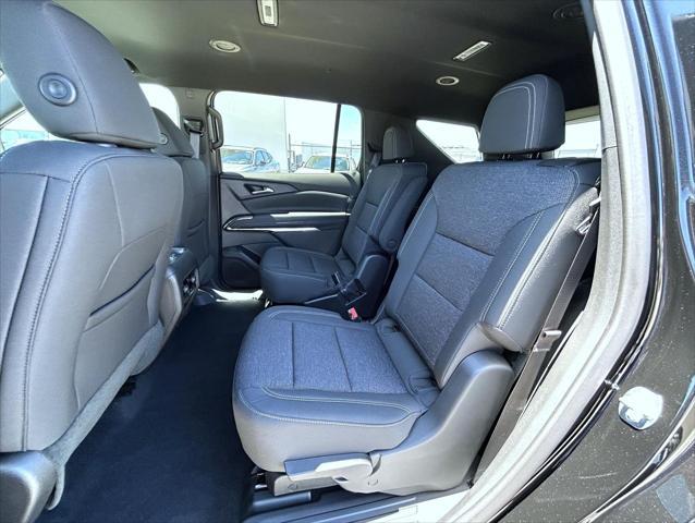 new 2025 Chevrolet Traverse car, priced at $43,385