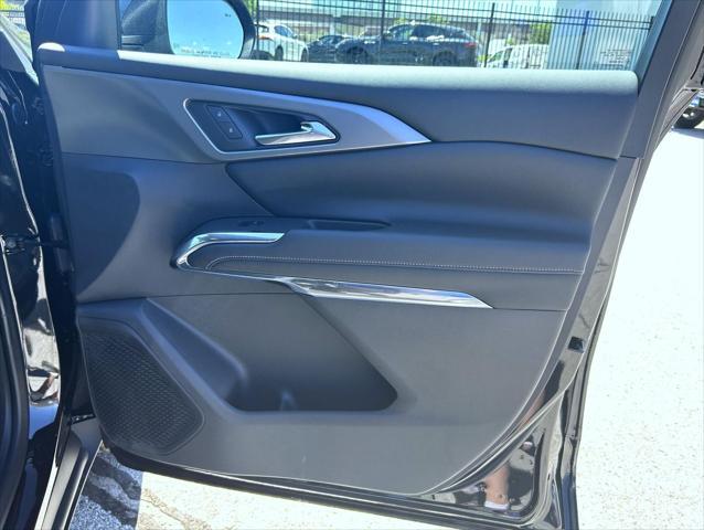 new 2025 Chevrolet Traverse car, priced at $43,385