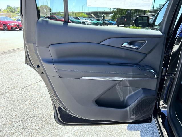 new 2025 Chevrolet Traverse car, priced at $43,385