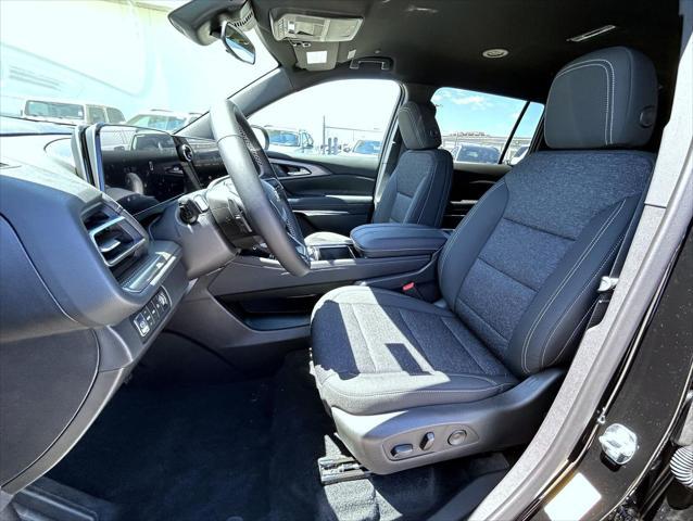 new 2025 Chevrolet Traverse car, priced at $43,385