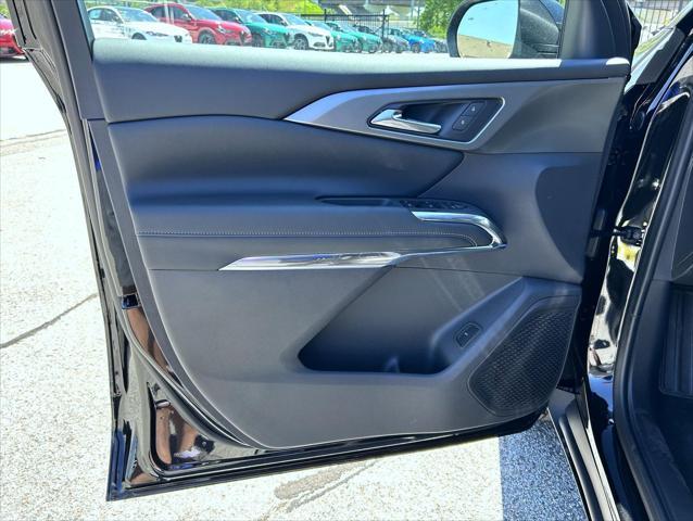new 2025 Chevrolet Traverse car, priced at $43,385