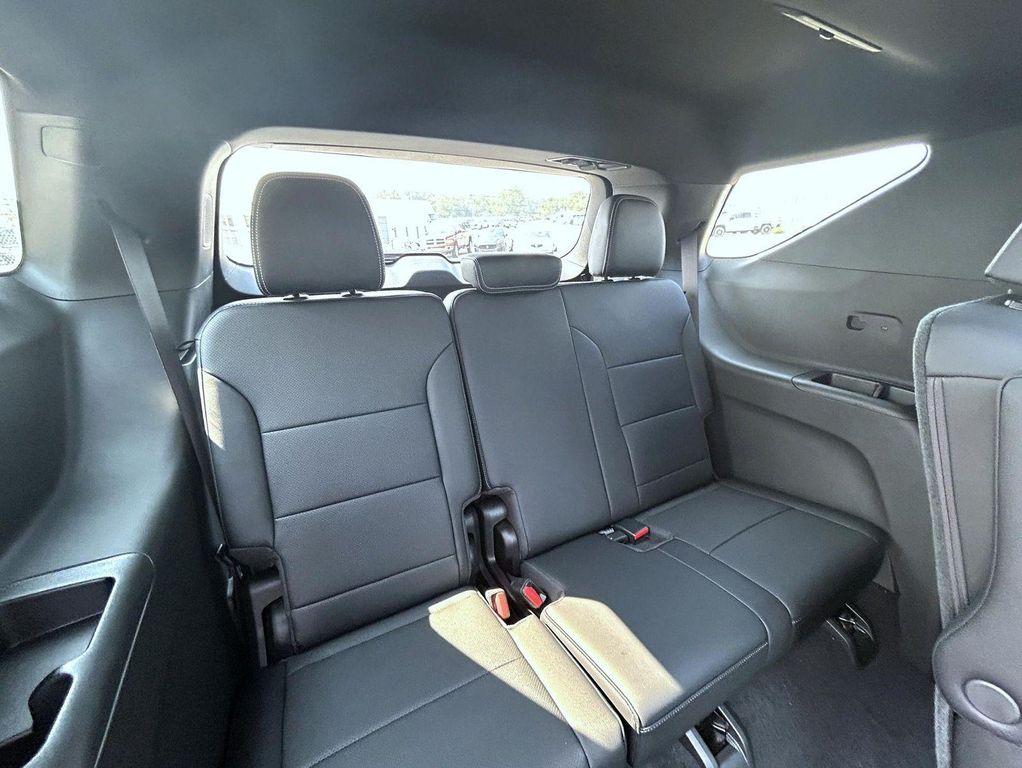 new 2025 Chevrolet Traverse car, priced at $52,429