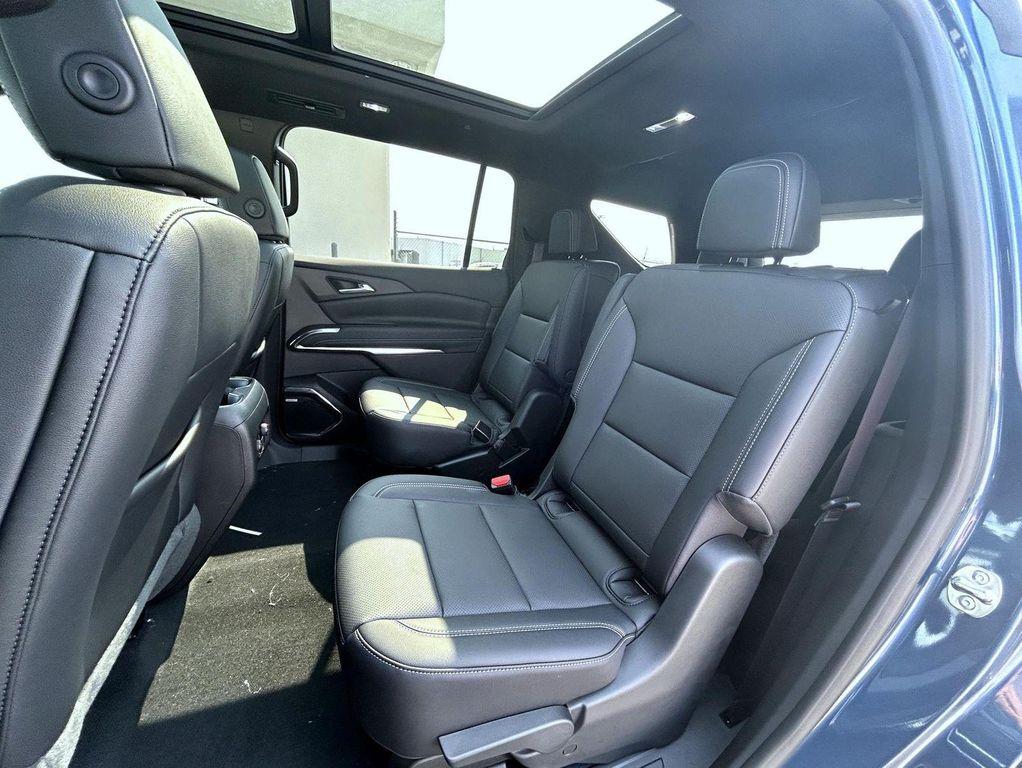 new 2025 Chevrolet Traverse car, priced at $52,429