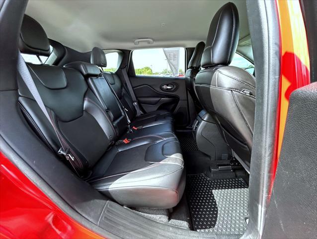 used 2019 Jeep Cherokee car, priced at $22,460