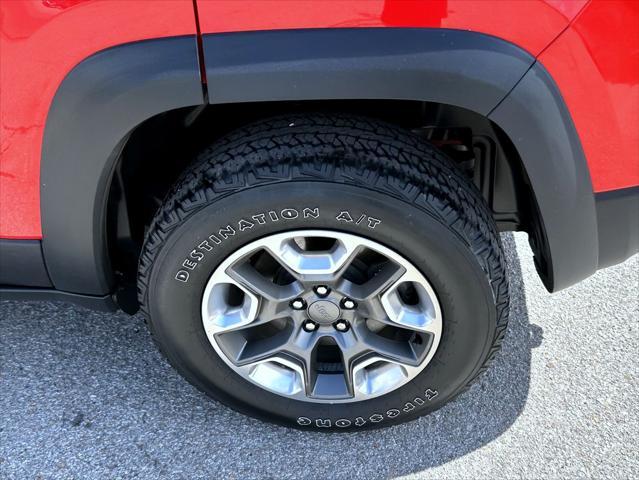 used 2019 Jeep Cherokee car, priced at $22,460