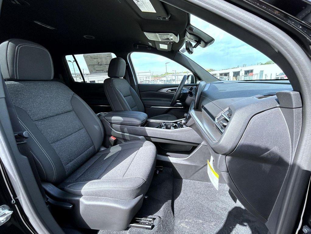 new 2026 Chevrolet Traverse car, priced at $47,820