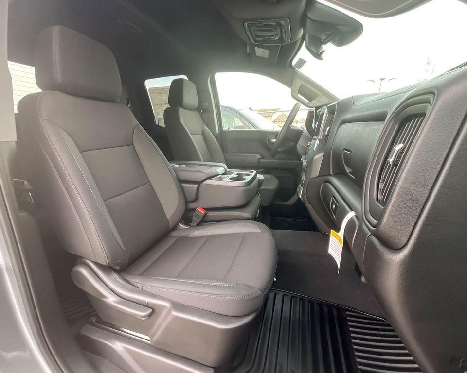 new 2025 Chevrolet Silverado 1500 car, priced at $41,083