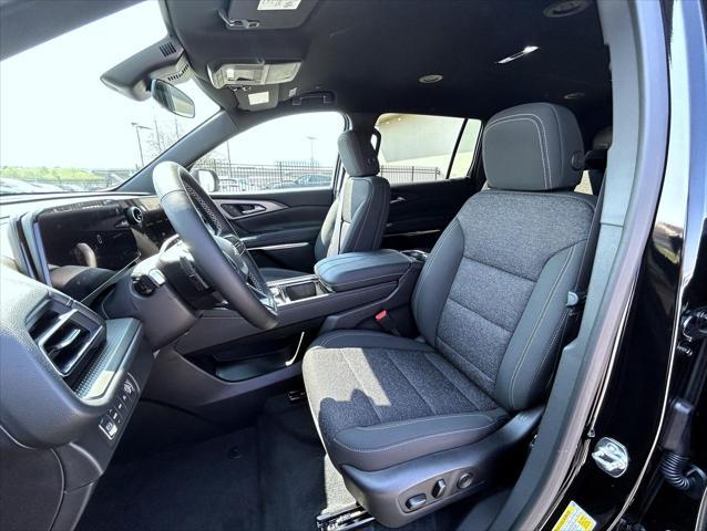 new 2025 Chevrolet Traverse car, priced at $43,850
