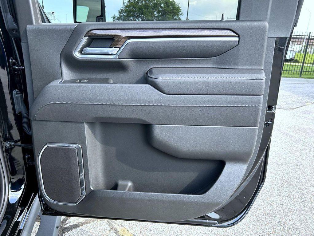 new 2025 Chevrolet Silverado 2500 car, priced at $75,075