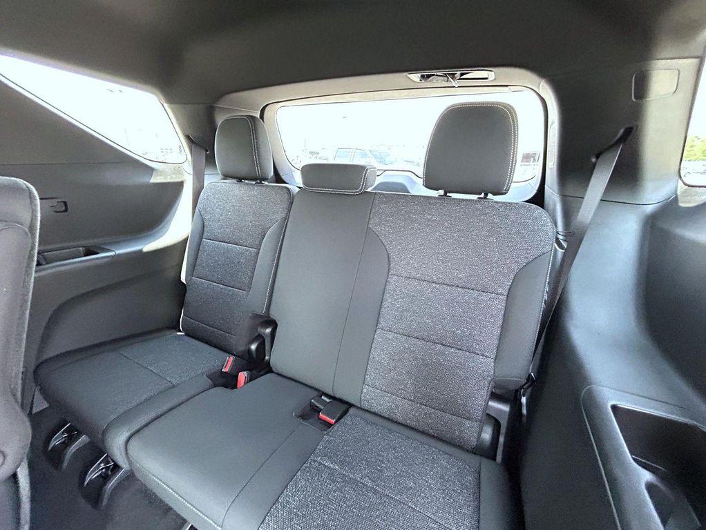 new 2025 Chevrolet Traverse car, priced at $40,494