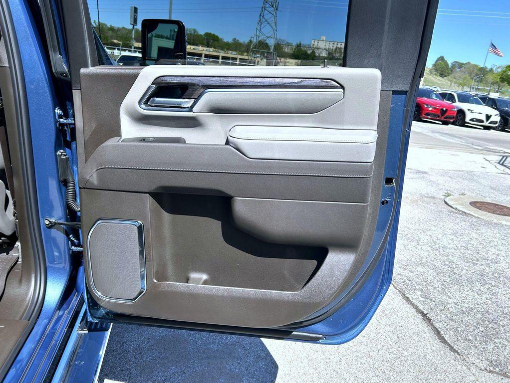 new 2025 Chevrolet Silverado 2500 car, priced at $78,171