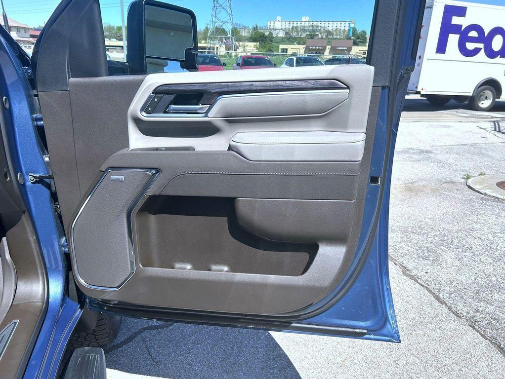 new 2025 Chevrolet Silverado 2500 car, priced at $78,171