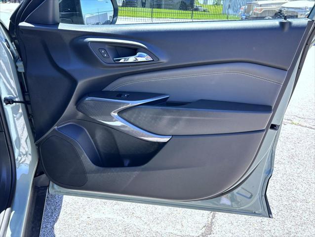 new 2025 Chevrolet Trax car, priced at $26,989