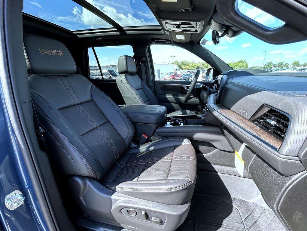 new 2025 Chevrolet Tahoe car, priced at $89,903