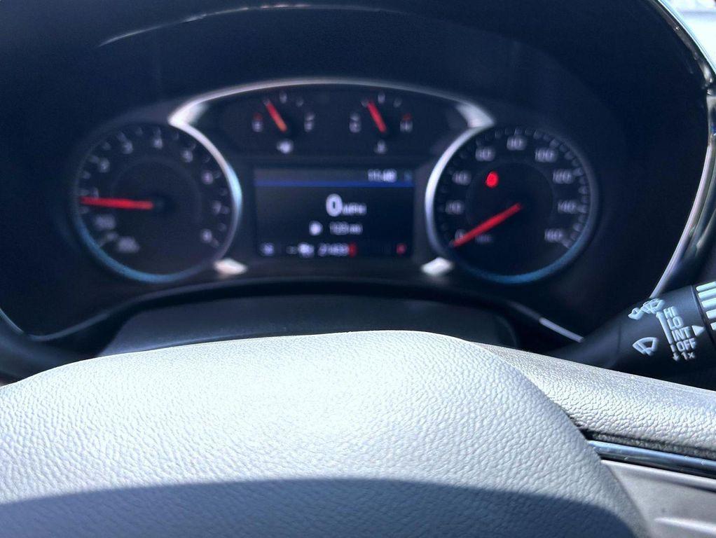 used 2024 Chevrolet Equinox car, priced at $29,986