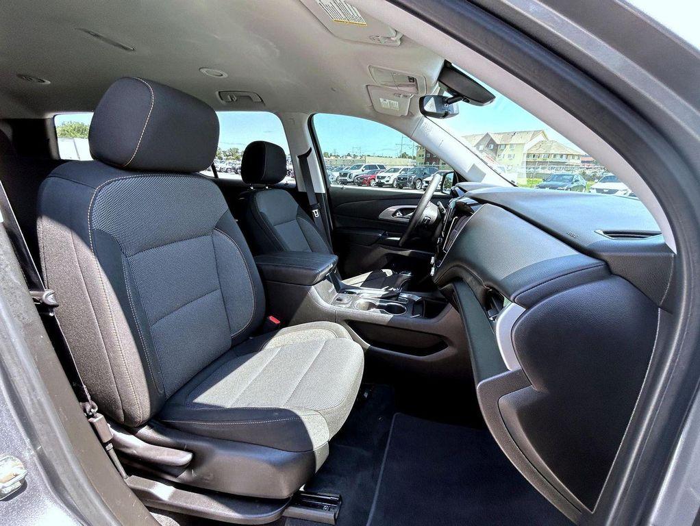 used 2020 Chevrolet Traverse car, priced at $23,220